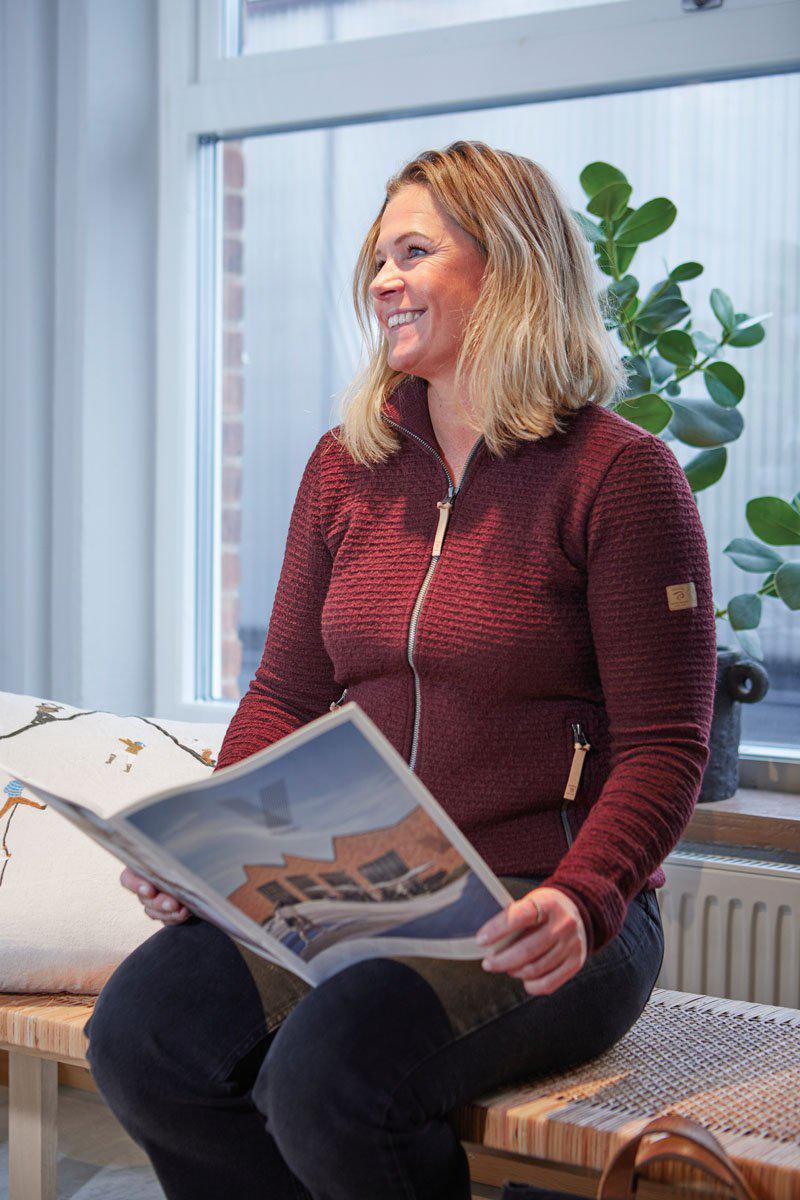 Morel_full_zip_female